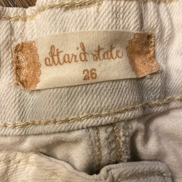 Altar’d States Distressed Complete White Washed Jeans size 26 fits an 8 - Picture 2 of 9